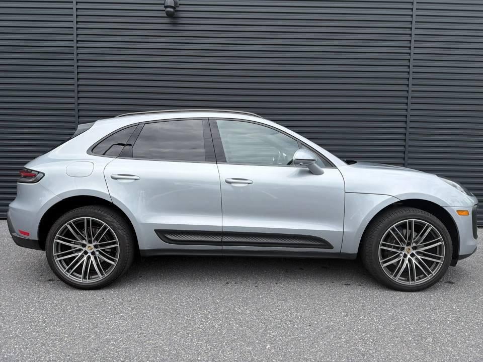 2026 Porsche Macan AWD