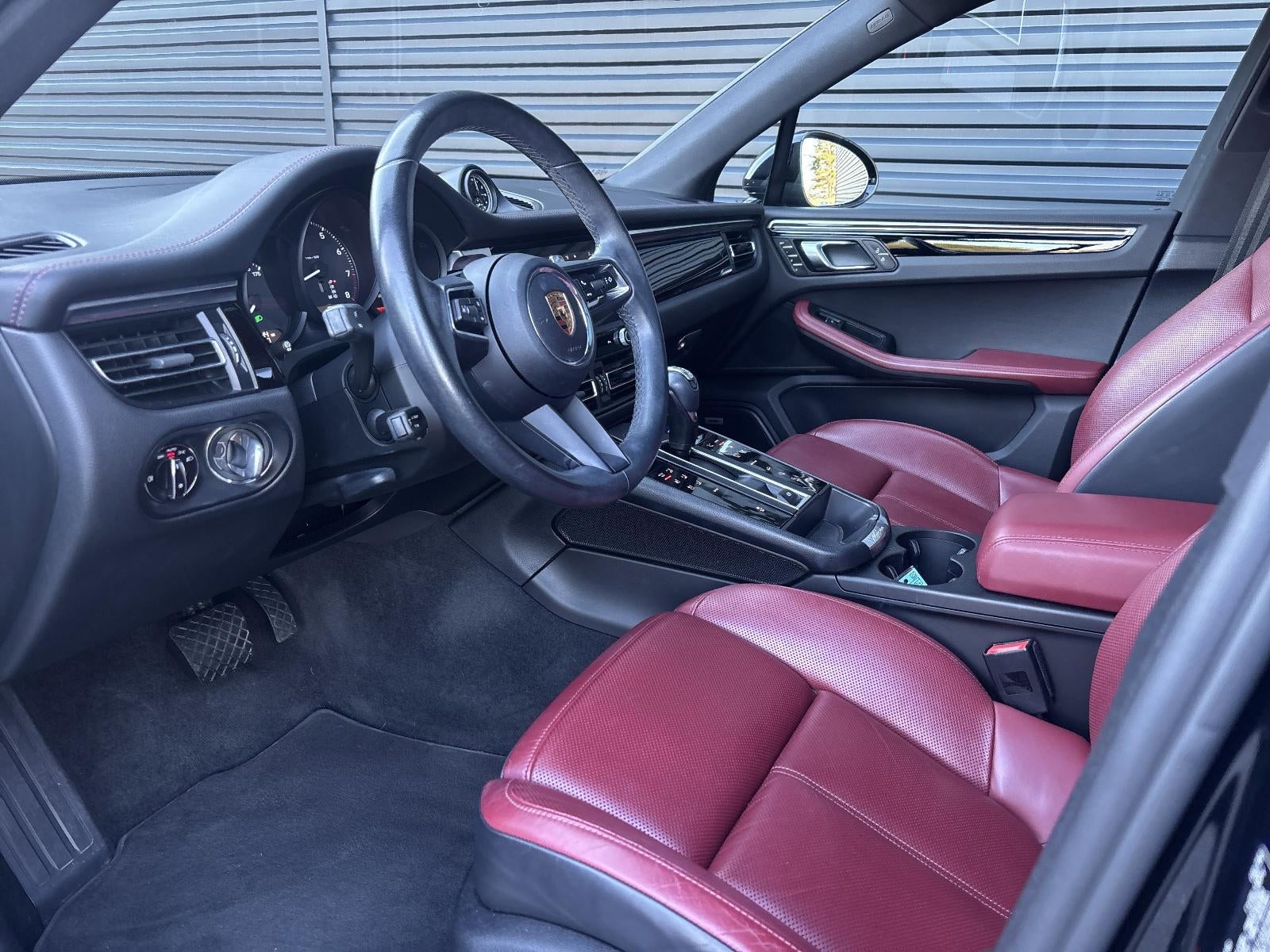 2022 Porsche Macan AWD