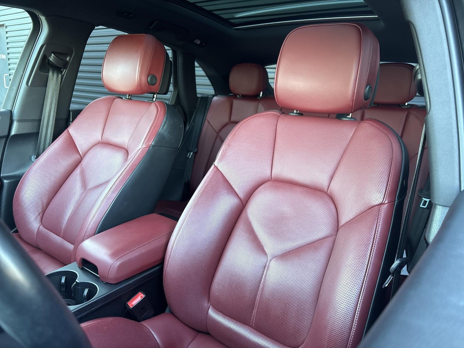 2022 Porsche Macan AWD