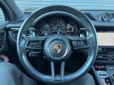 2022 Porsche Macan AWD