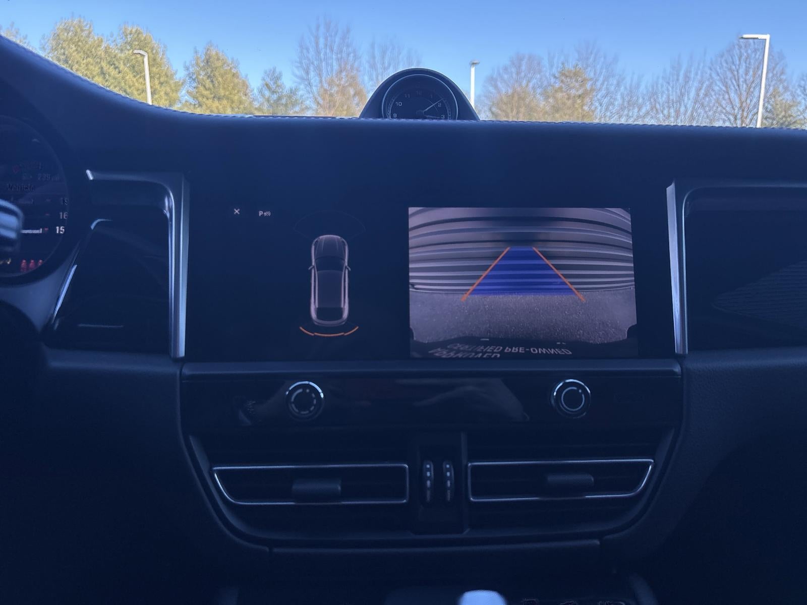 2022 Porsche Macan AWD