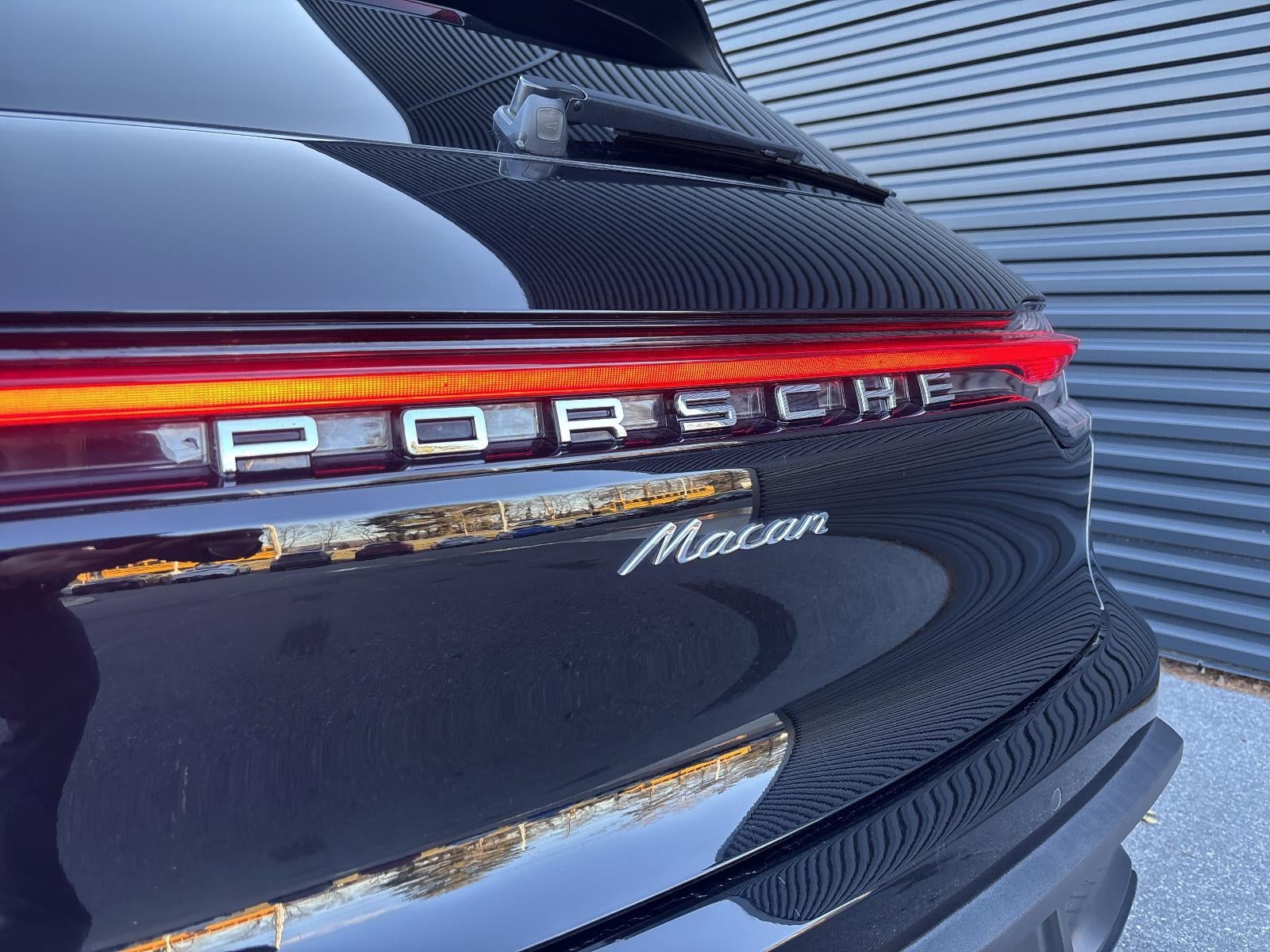 2022 Porsche Macan AWD