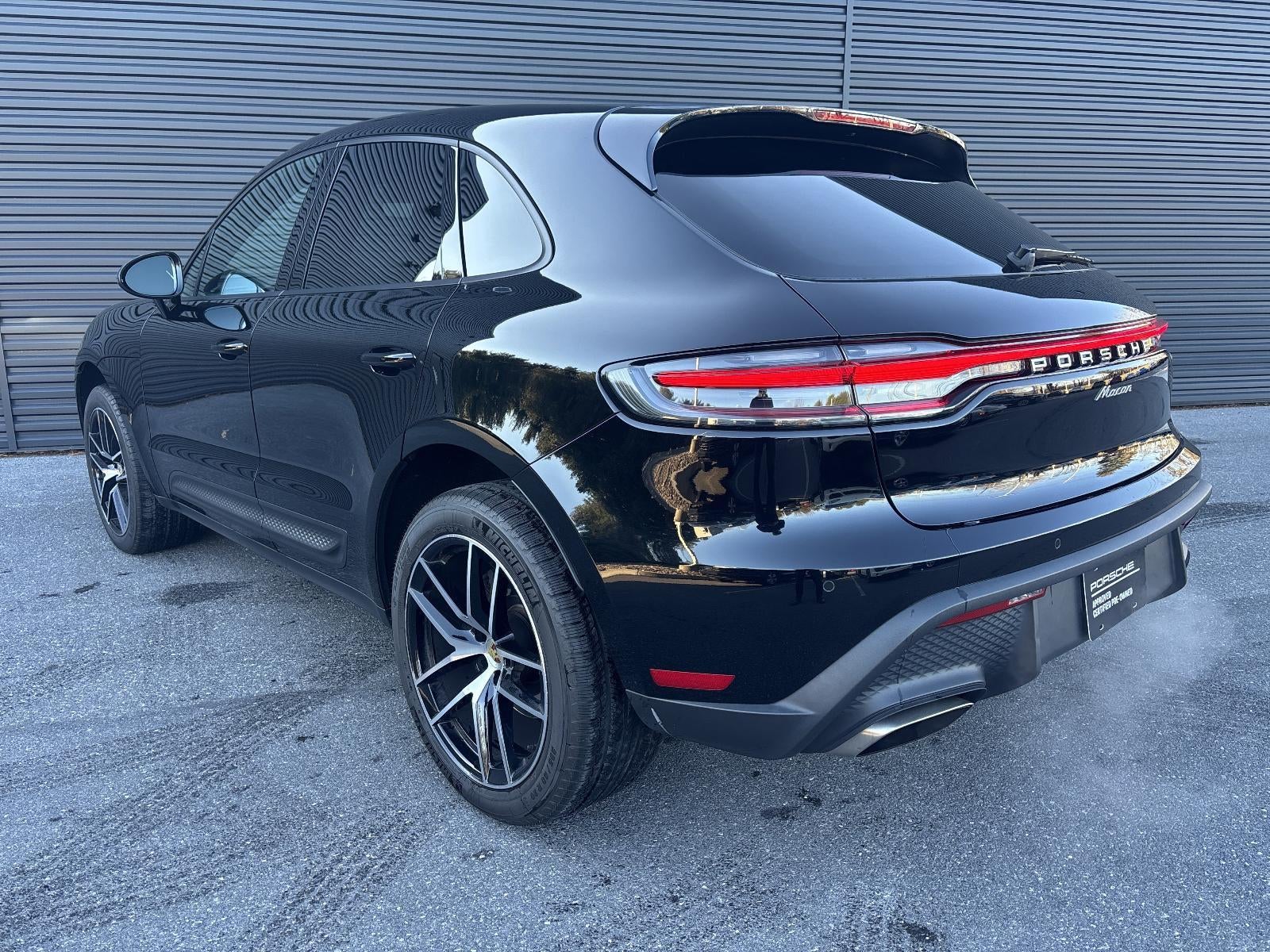 2022 Porsche Macan AWD