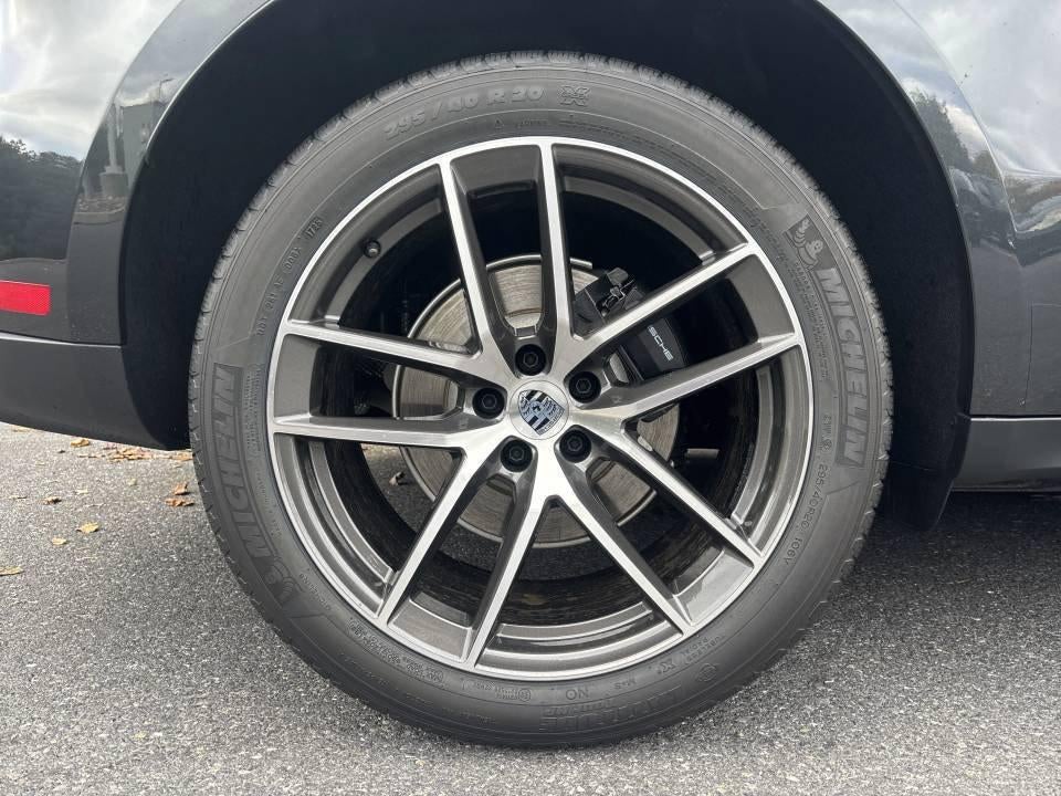 2026 Porsche Macan AWD