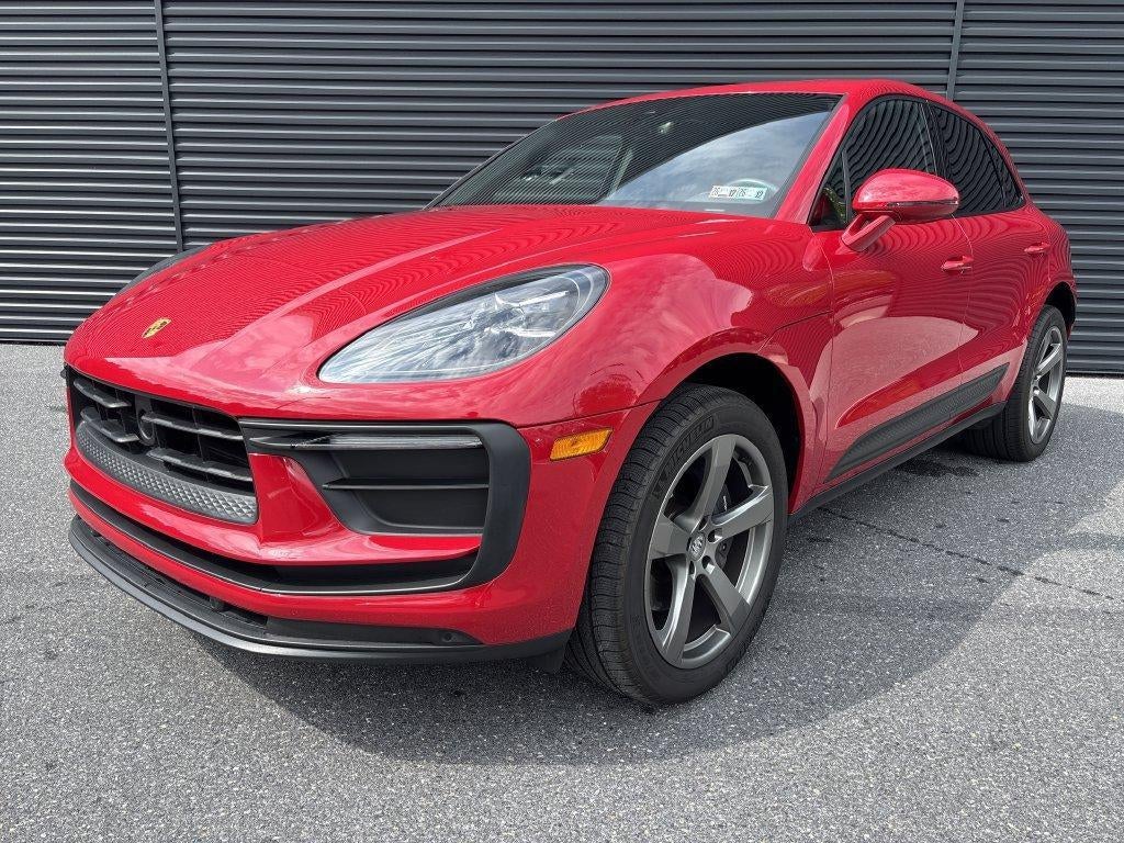 2025 Porsche Macan AWD
