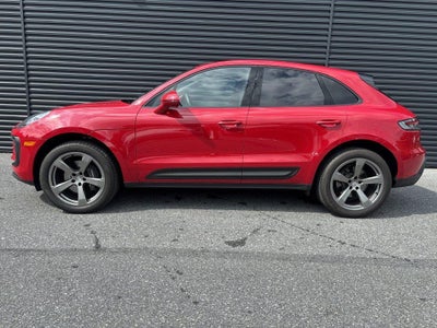 2025 Porsche Macan AWD