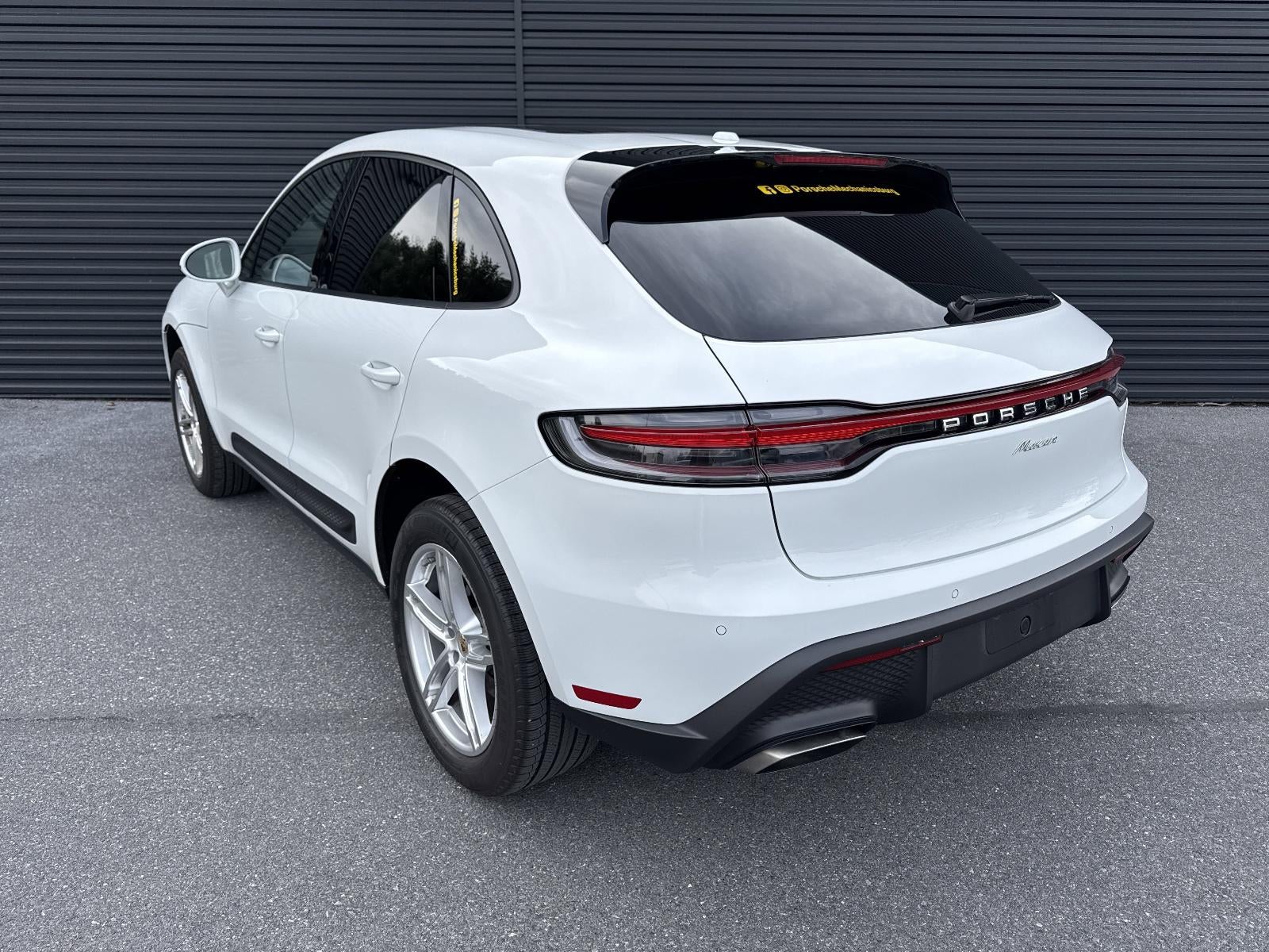 2025 Porsche Macan AWD