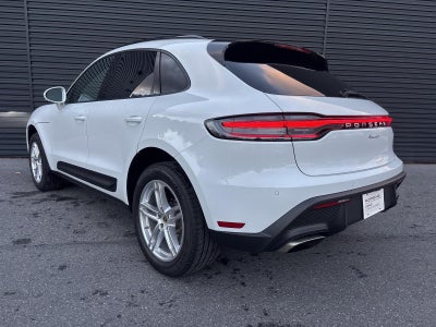 2025 Porsche Macan AWD