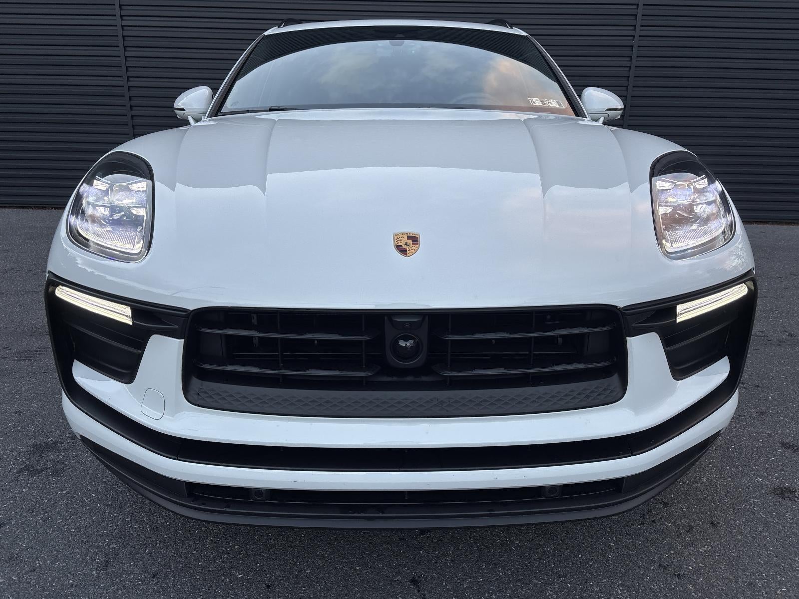 2025 Porsche Macan AWD