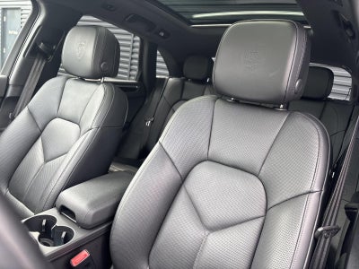 2025 Porsche Macan AWD