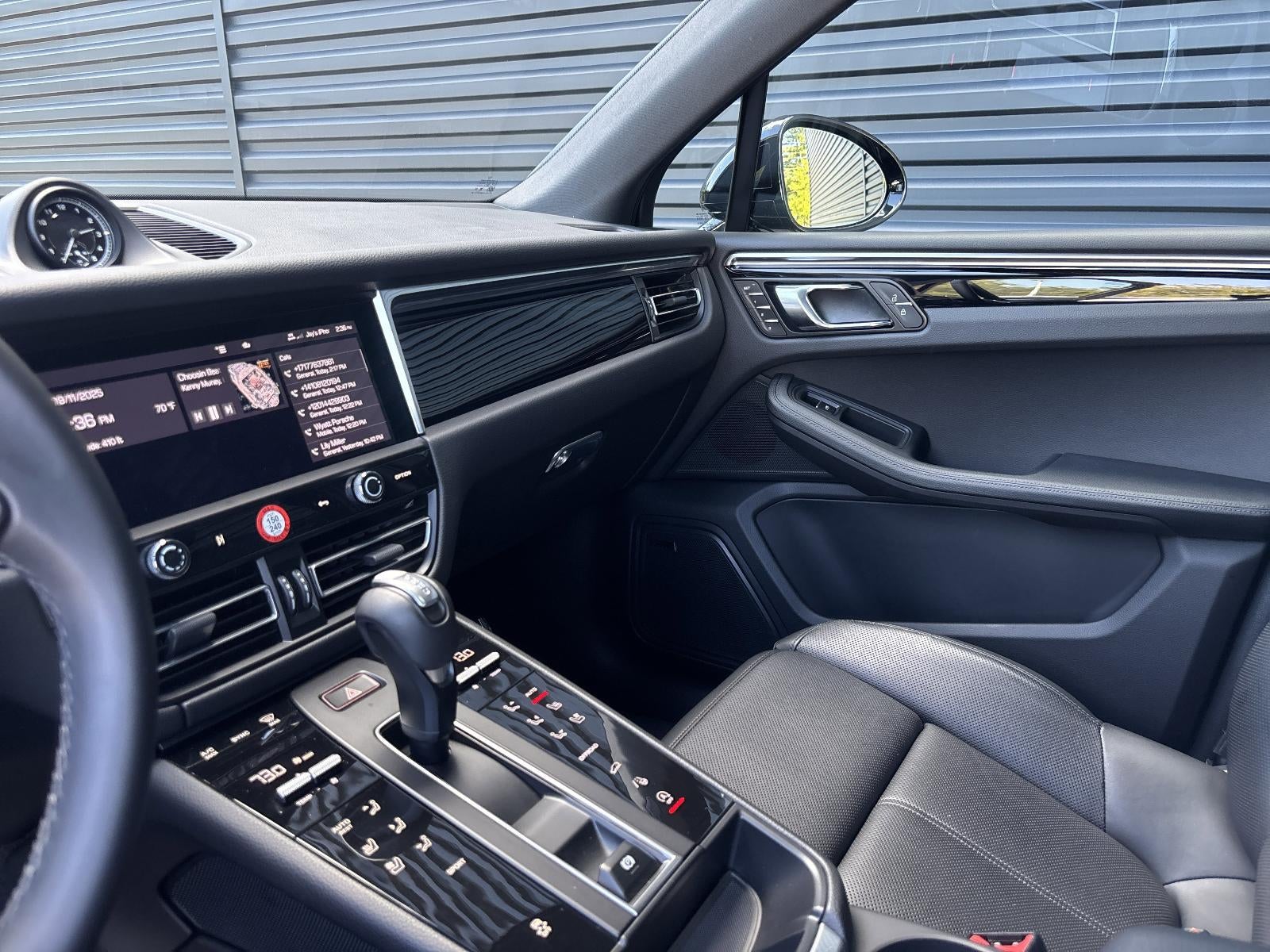 2025 Porsche Macan AWD