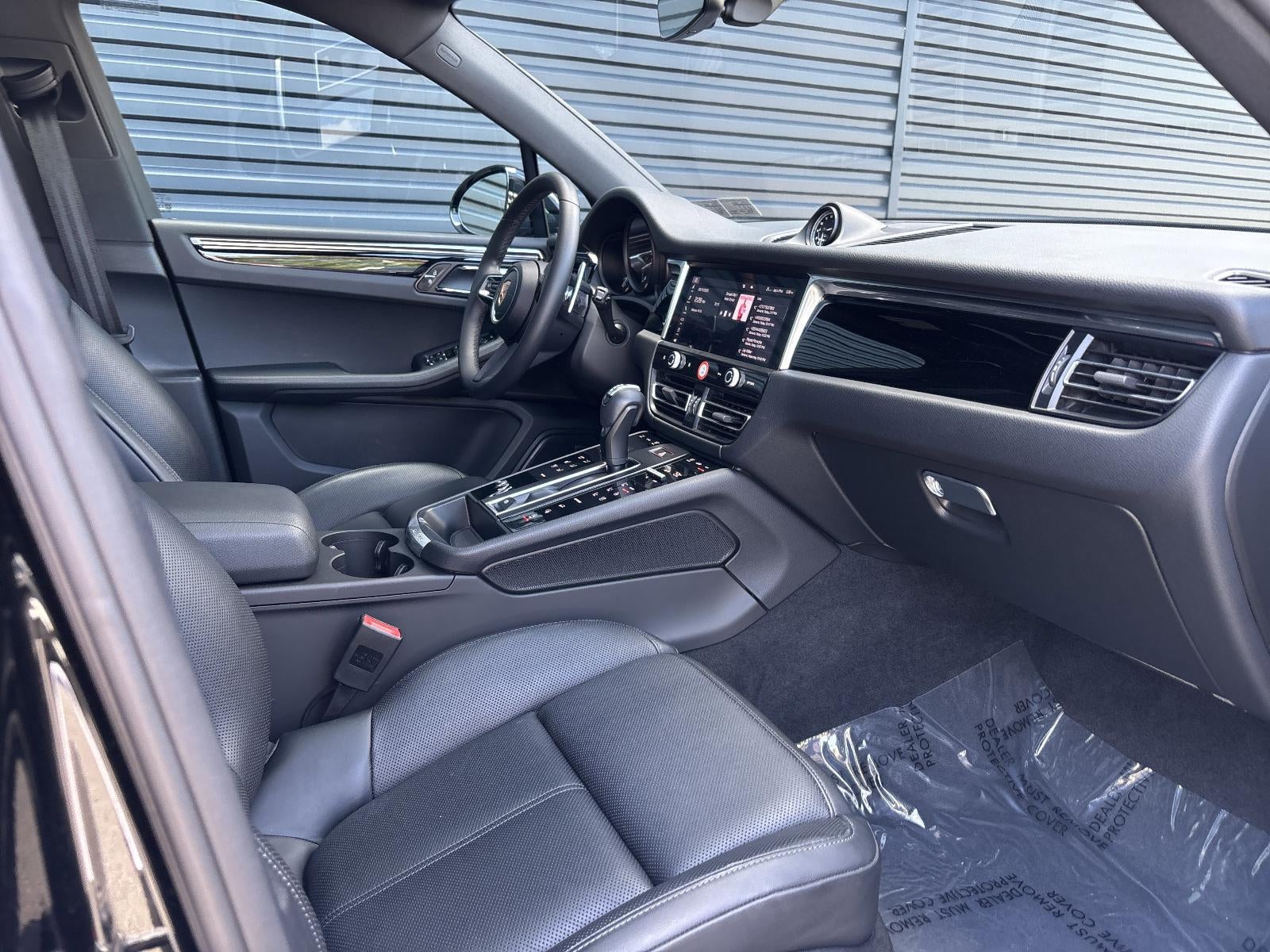 2025 Porsche Macan AWD