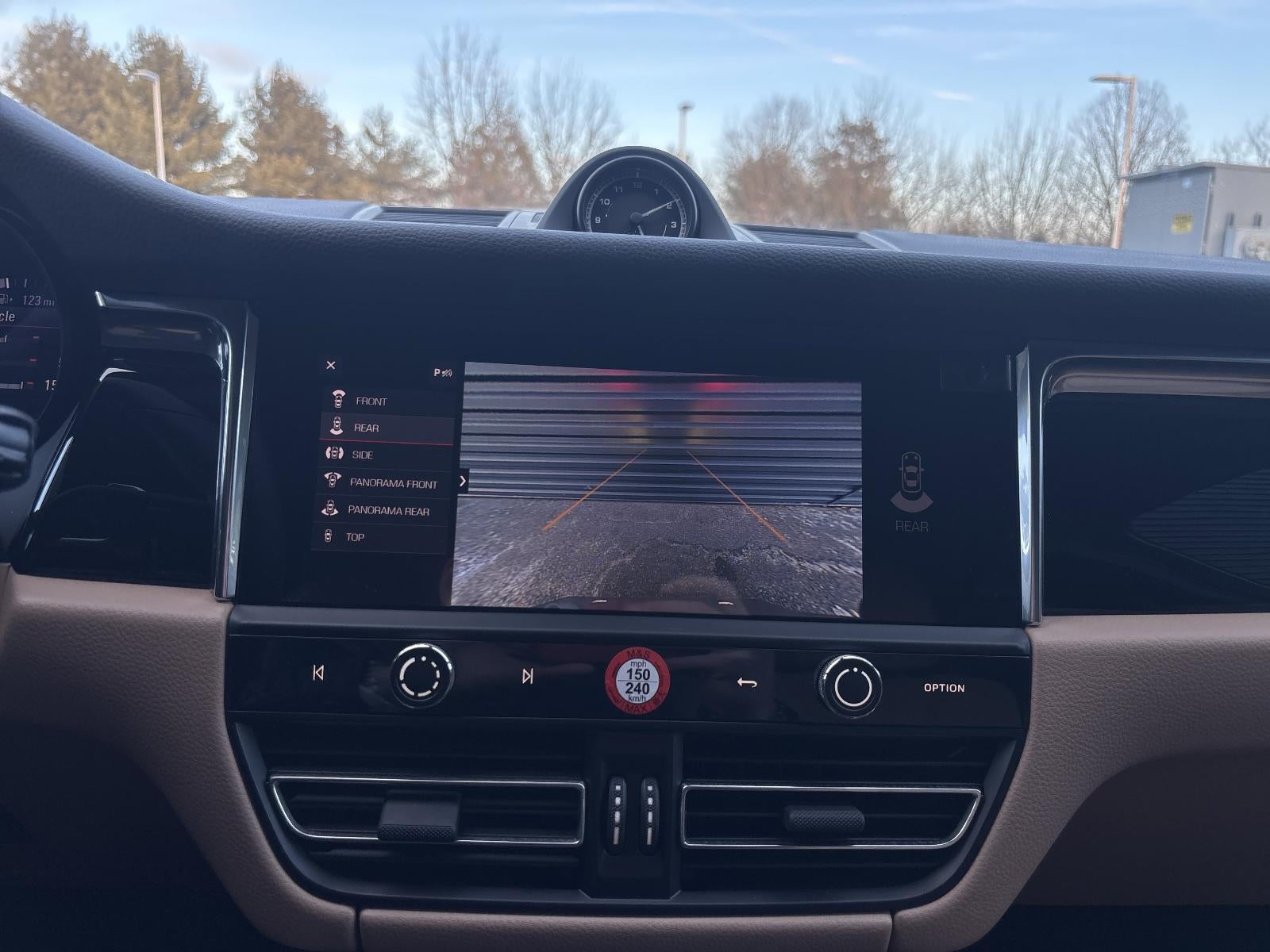 2025 Porsche Macan AWD