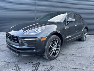 2025 Porsche Macan AWD