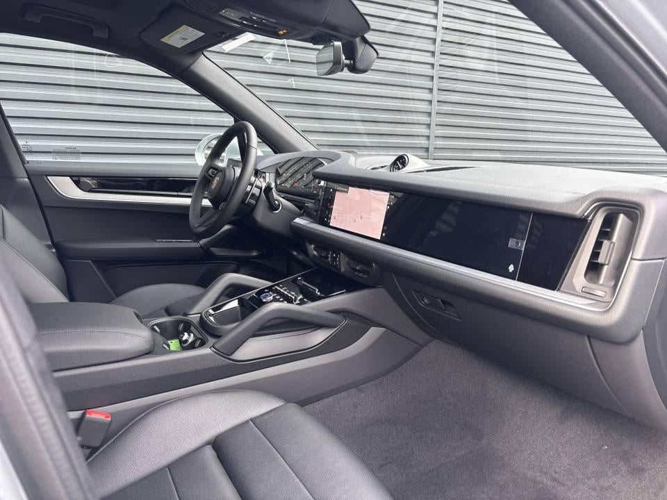 2026 Porsche Cayenne AWD