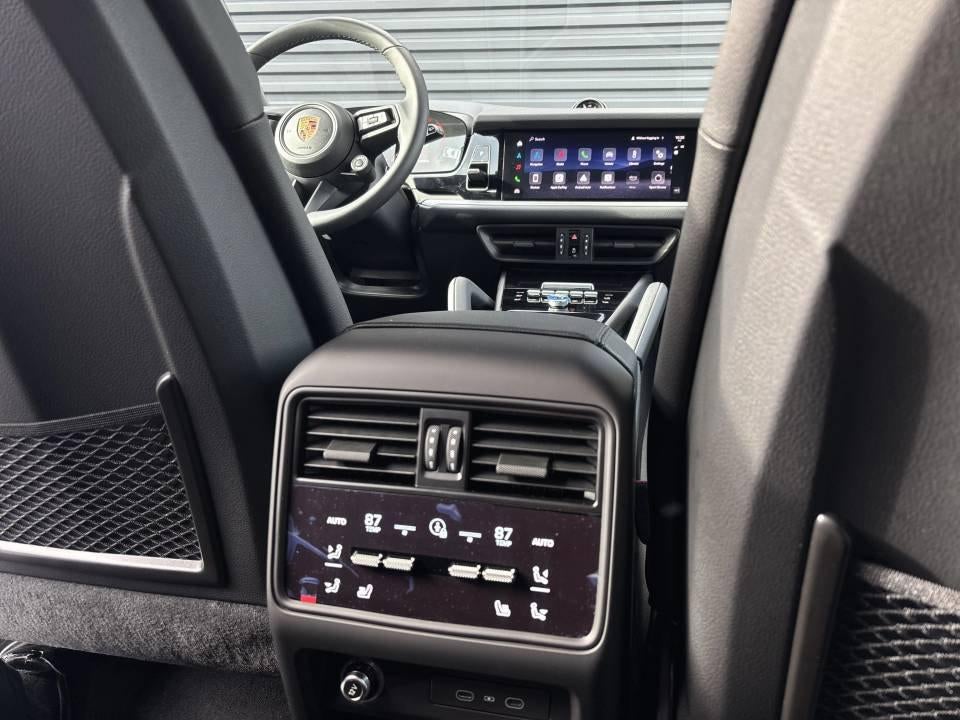 2026 Porsche Cayenne AWD