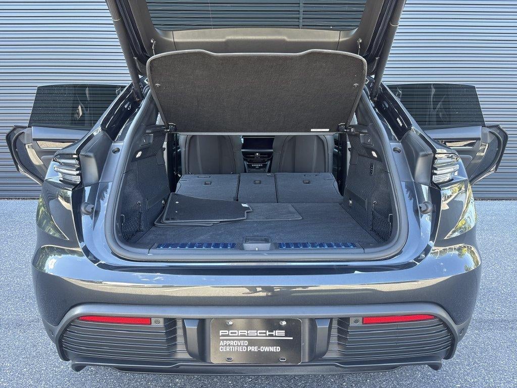 2026 Porsche Macan Electric 4 AWD