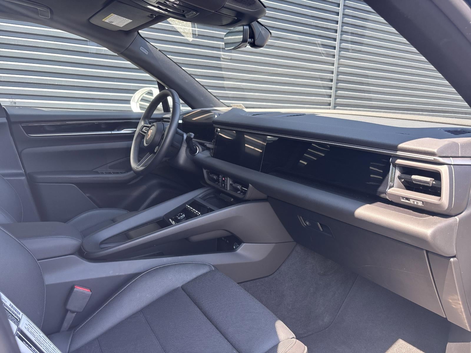 2025 Porsche Macan Electric RWD