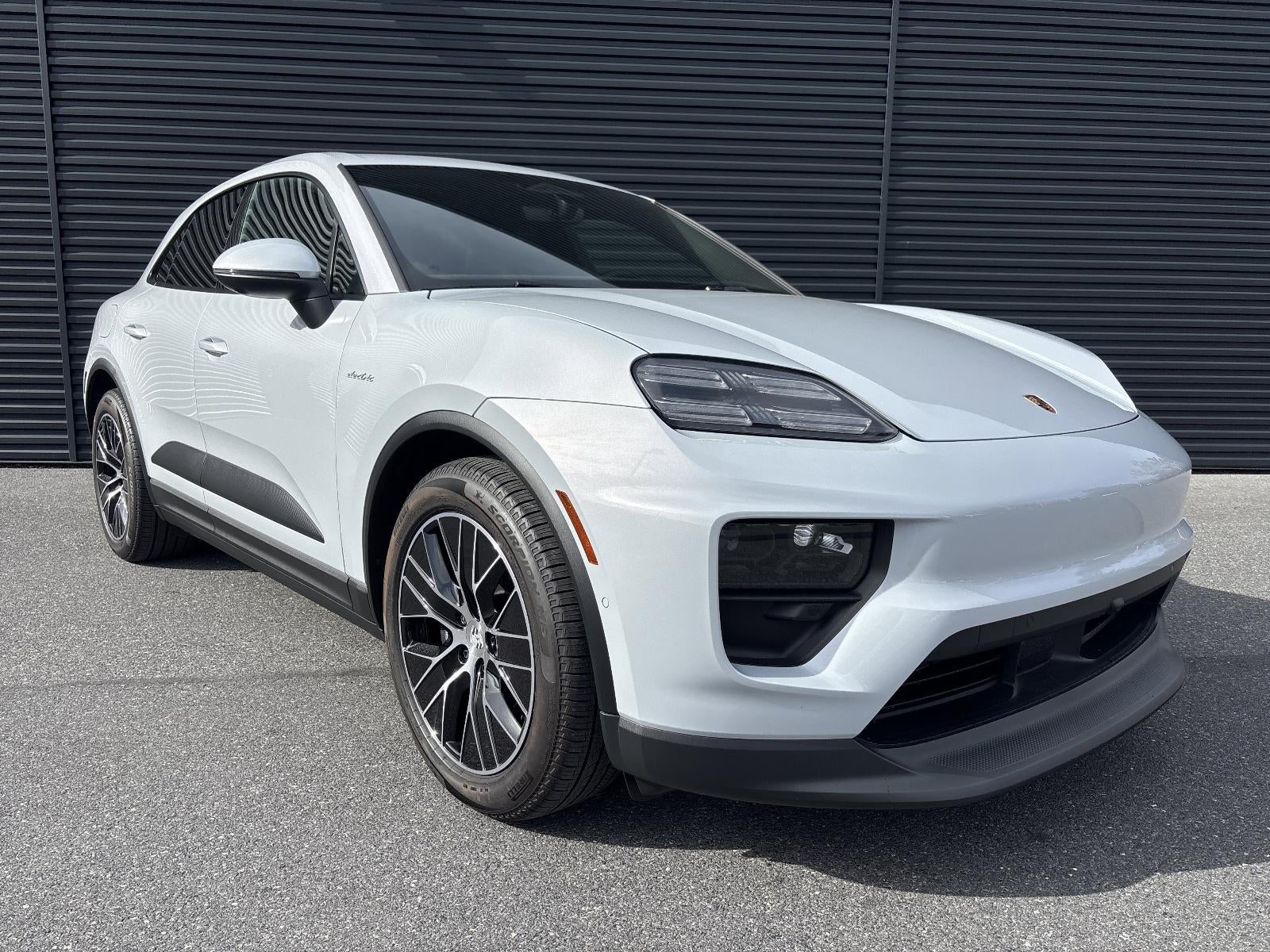 2025 Porsche Macan Electric RWD
