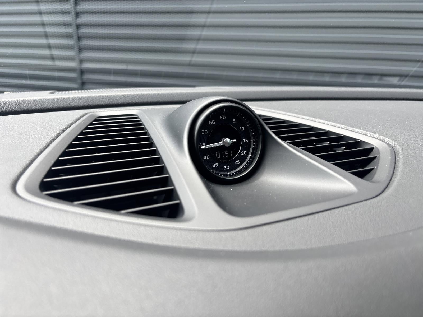 2025 Porsche Macan Electric RWD