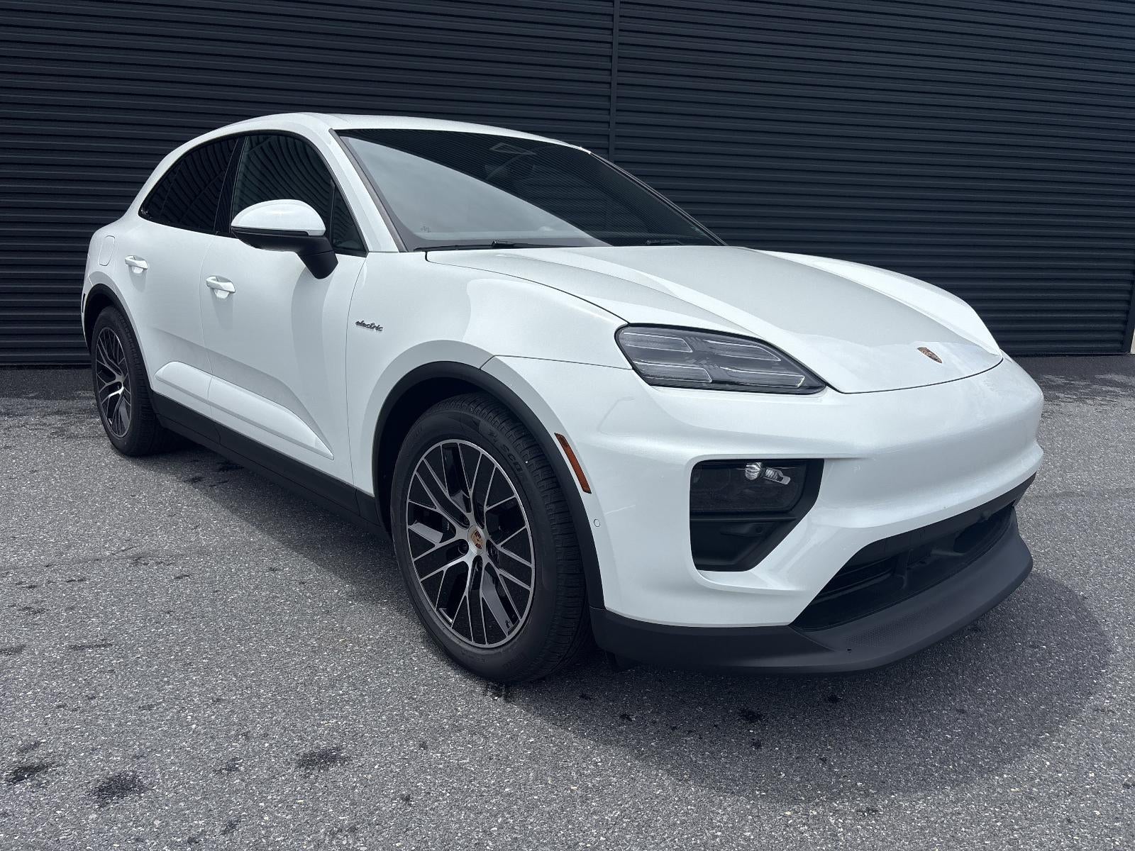 2025 Porsche Macan Electric RWD