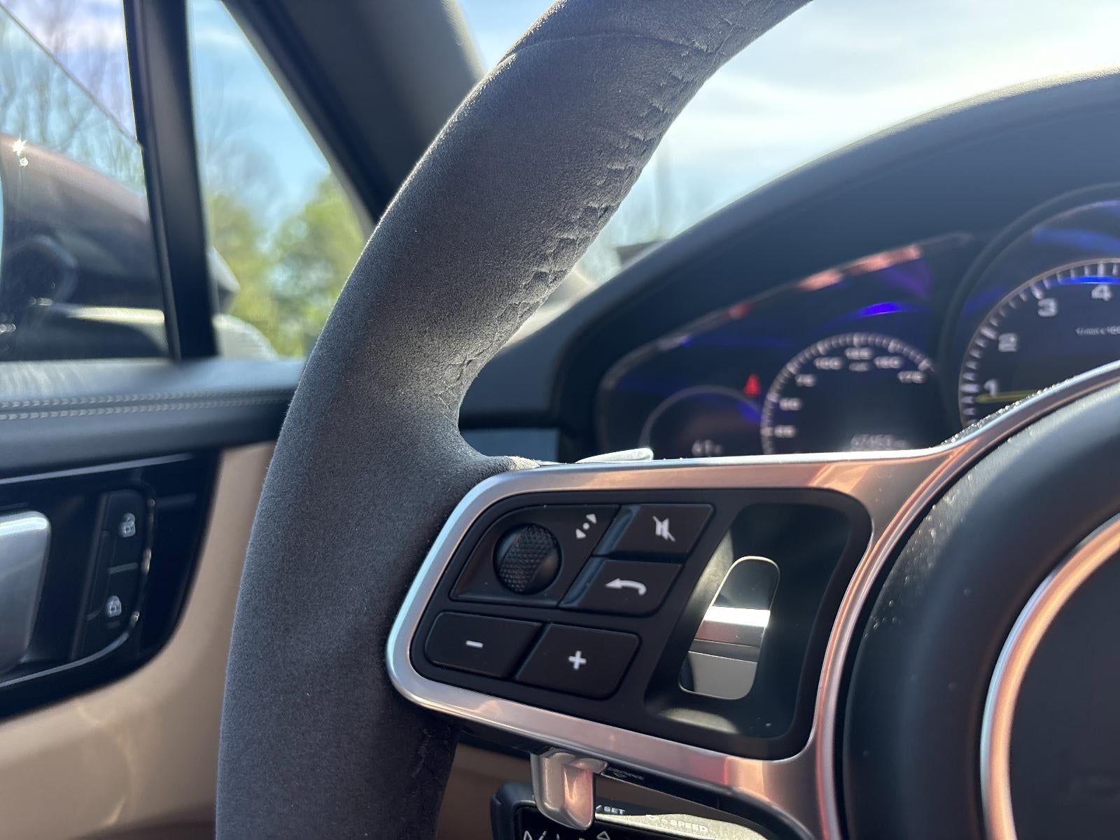 2022 Porsche Cayenne E-Hybrid AWD