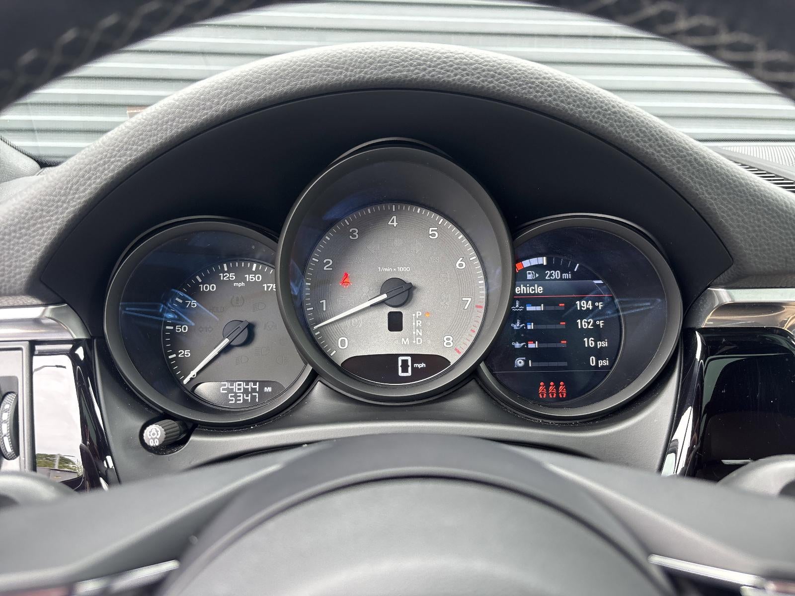 2022 Porsche Macan S AWD