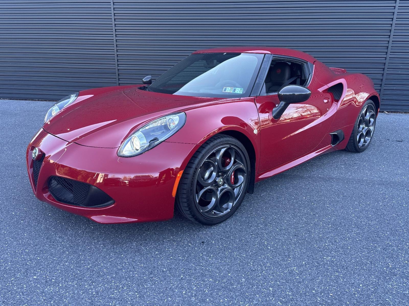 2015 Alfa Romeo 4C -'s photo