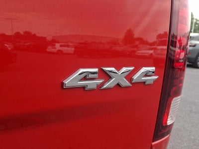 2016 RAM 1500 4WD Crew Cab 6.4 Ft Box Sport