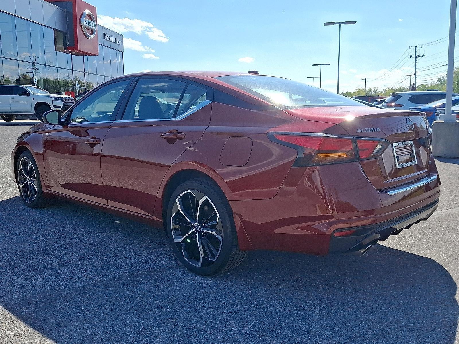 2023 Nissan Altima SR