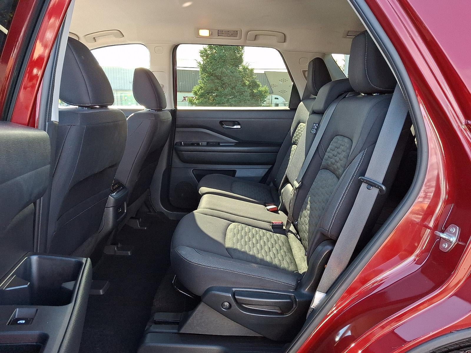 2022 Nissan Pathfinder SV 4WD