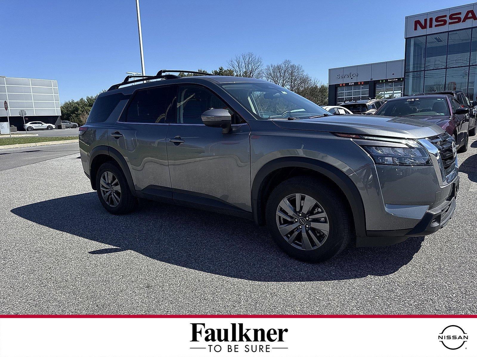 2025 Nissan Pathfinder SV