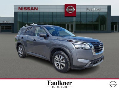 2023 Nissan Pathfinder SL 4WD