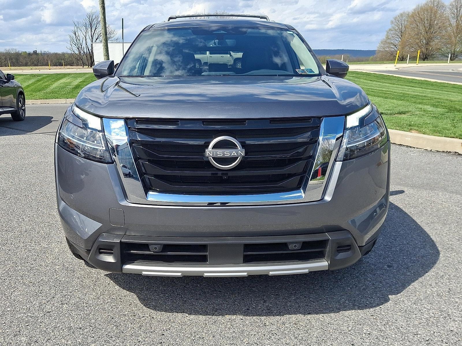 2023 Nissan Pathfinder SL 4WD