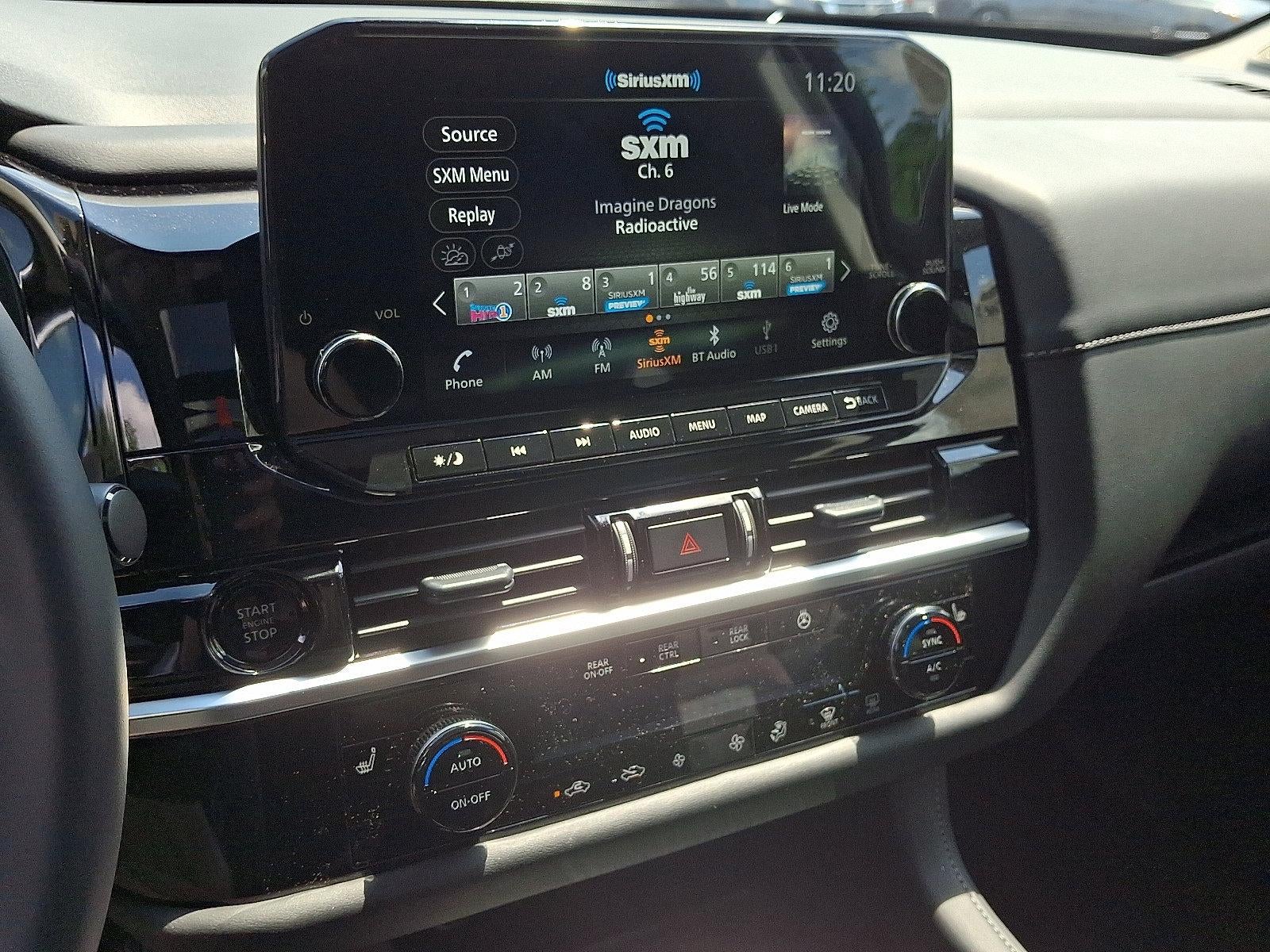 2025 Nissan Pathfinder SL 4WD