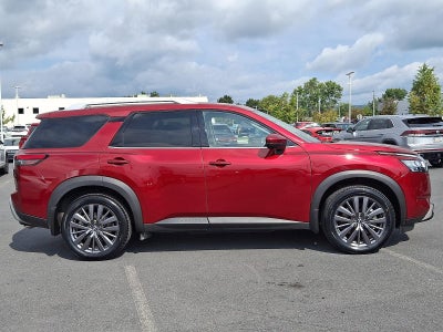2024 Nissan Pathfinder SL 4WD