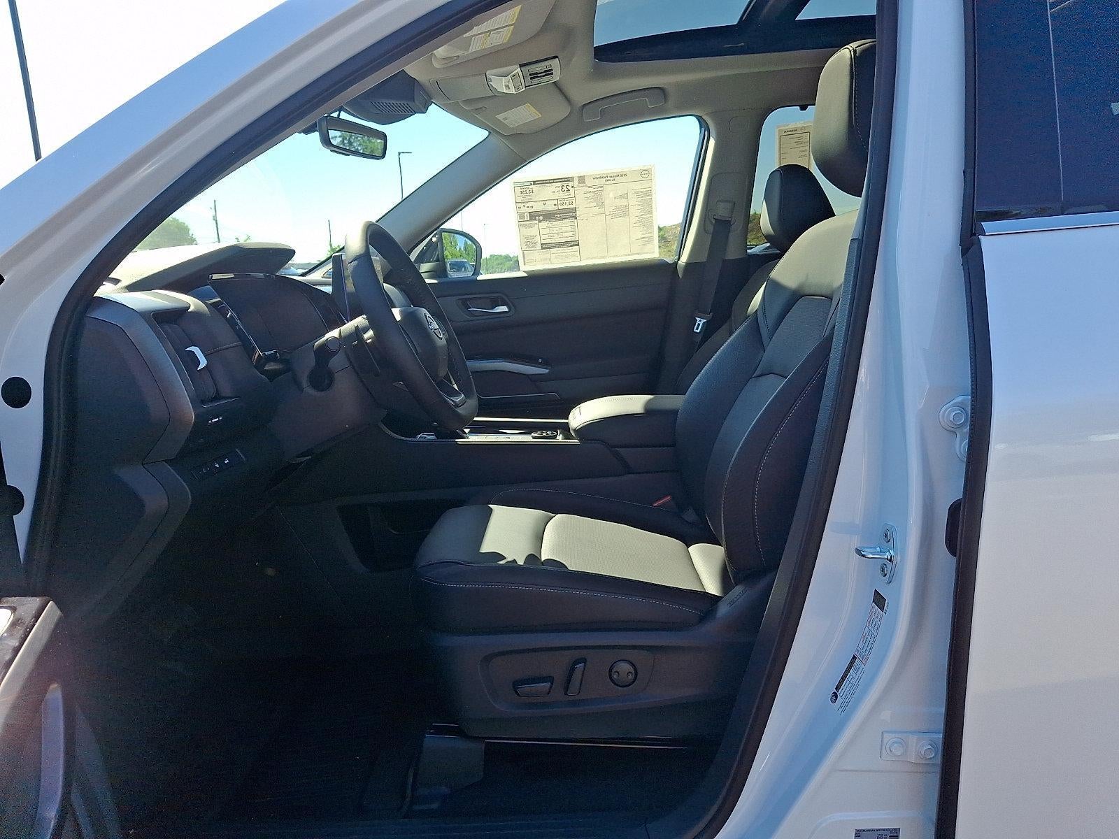2026 Nissan Pathfinder SL