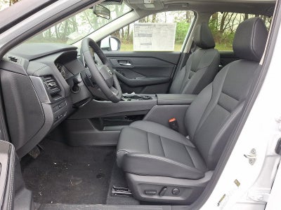 2025 Nissan Rogue AWD SV