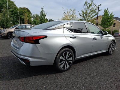 2022 Nissan Altima SV