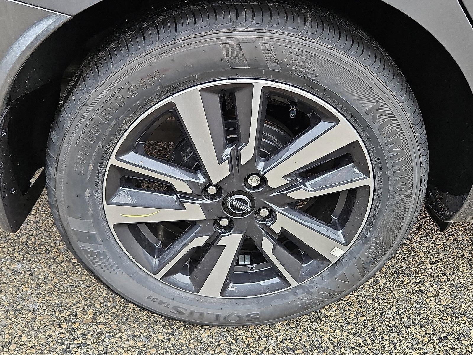 2025 Nissan Versa SV