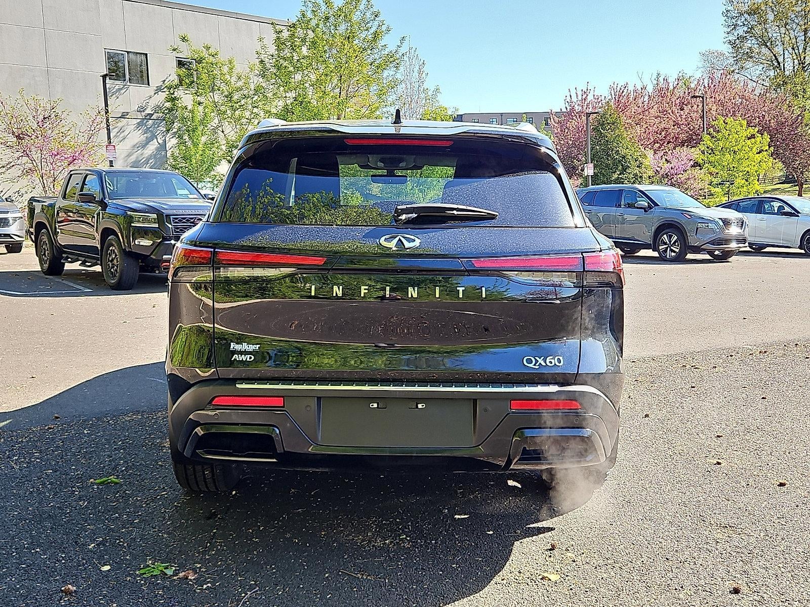 2023 INFINITI QX60 LUXE AWD