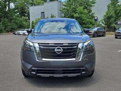 2024 Nissan Pathfinder S