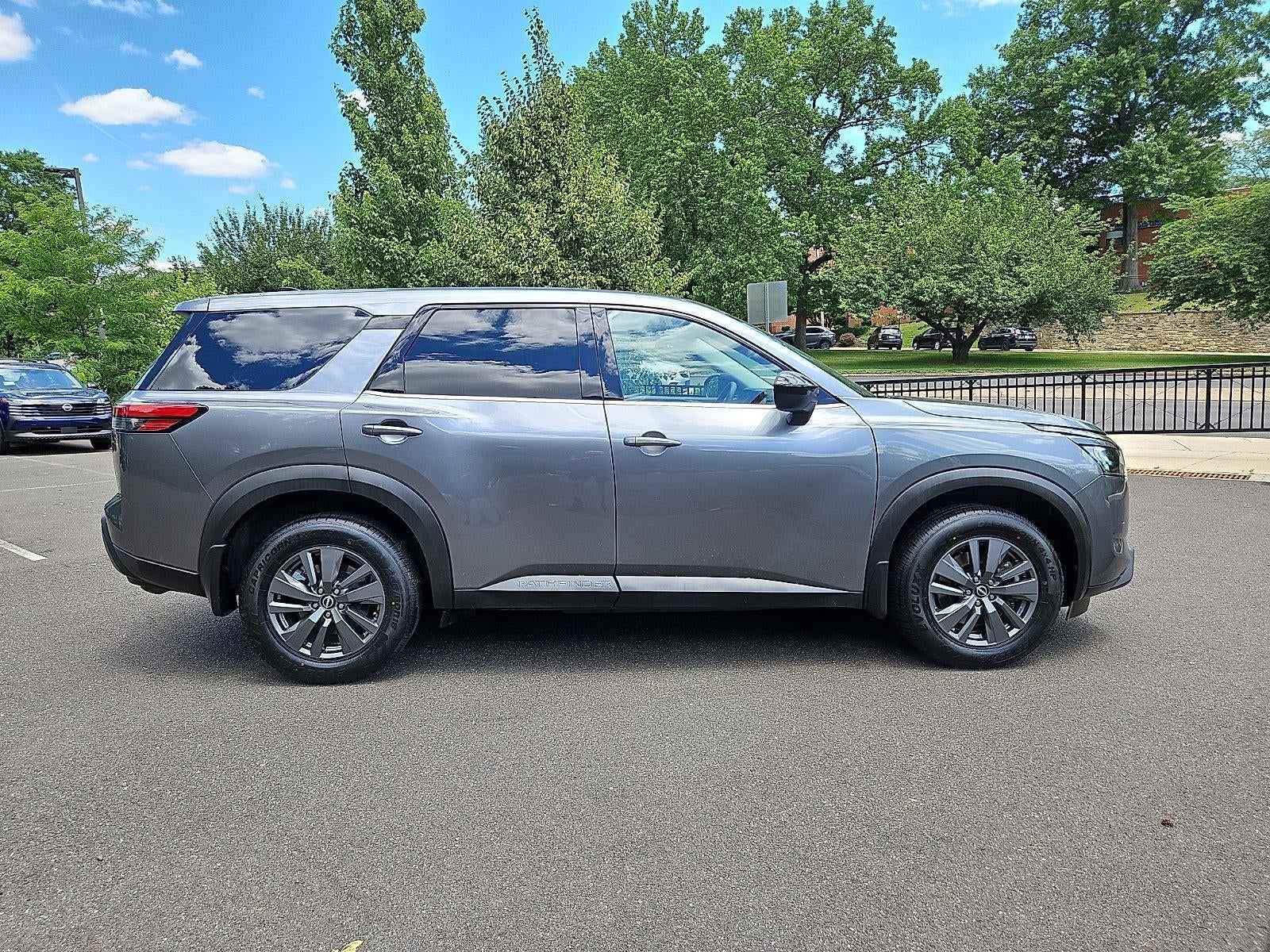 2024 Nissan Pathfinder S