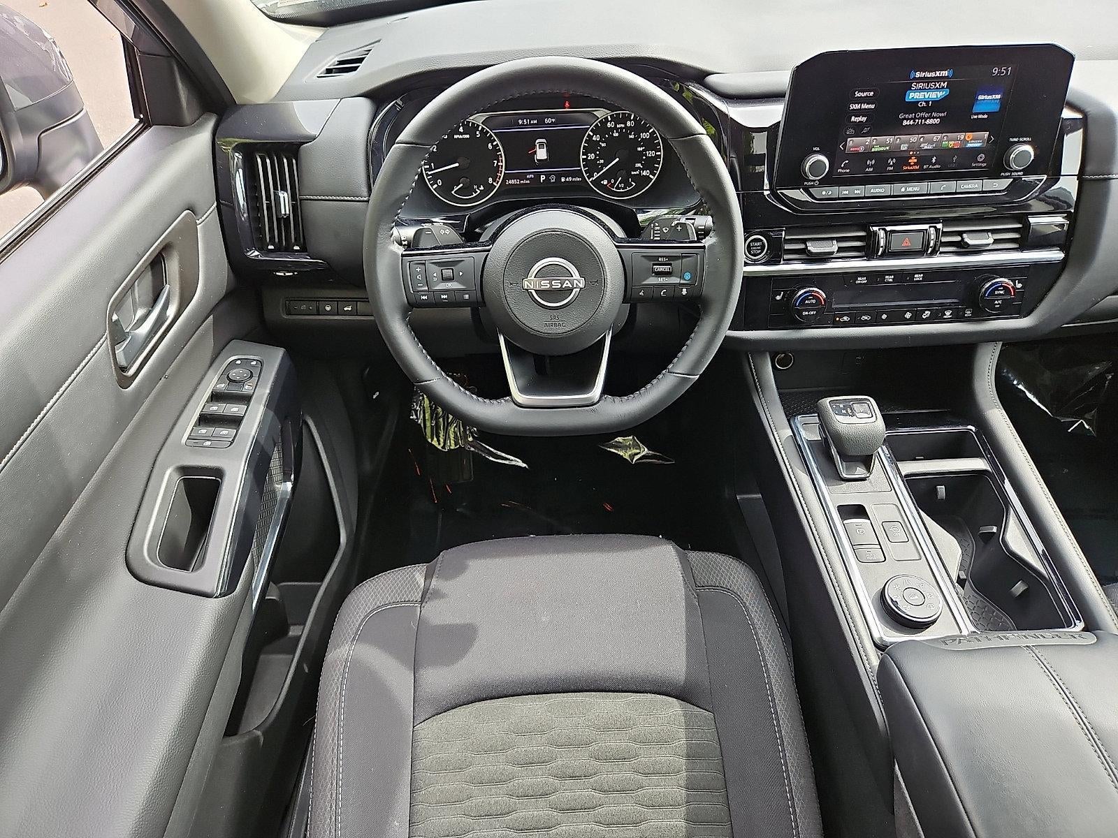 2023 Nissan Pathfinder SV