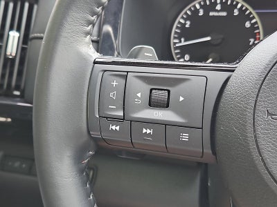 2023 Nissan Pathfinder SV