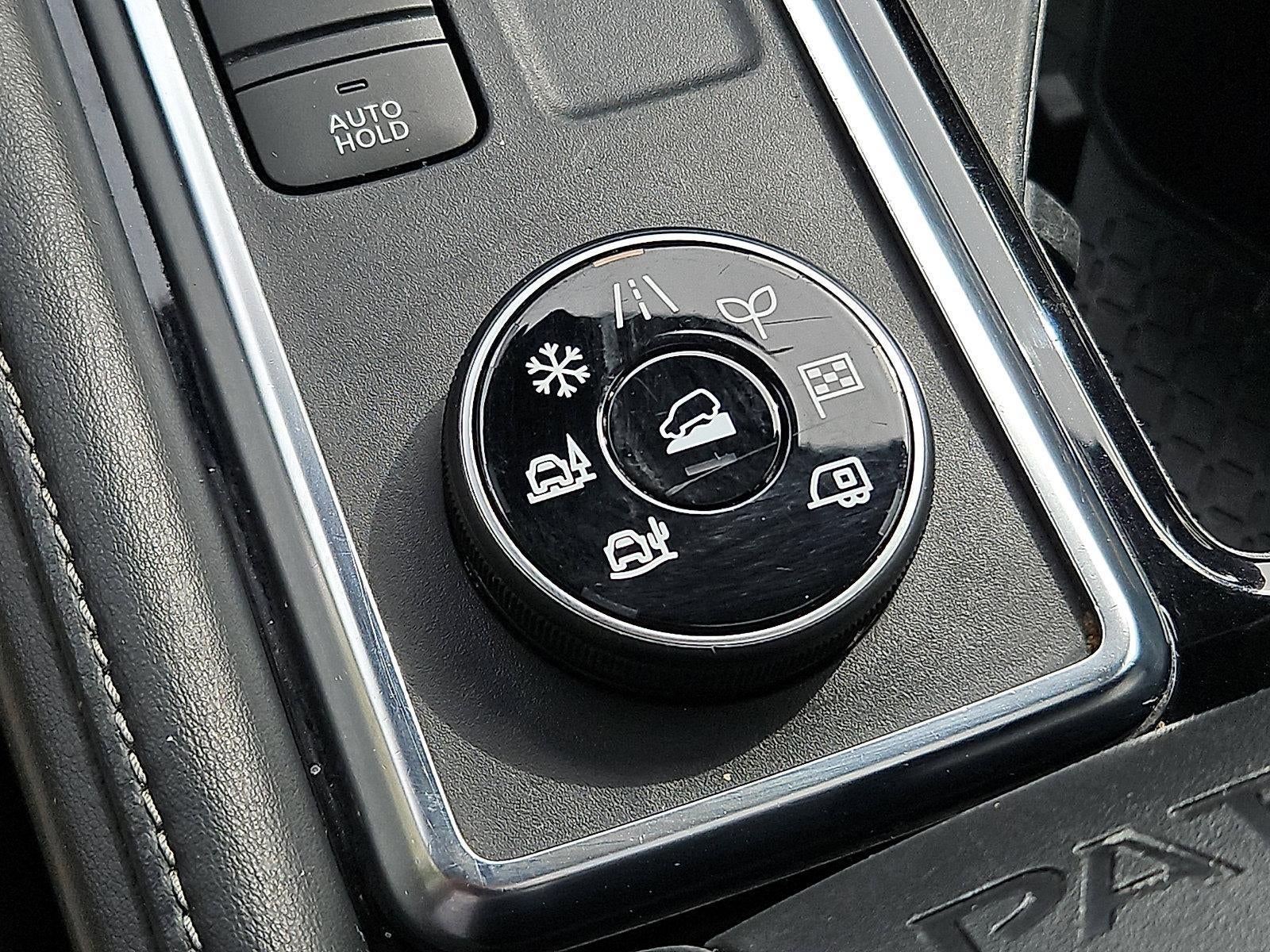 2023 Nissan Pathfinder SV