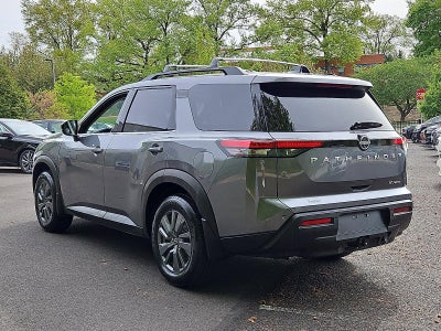 2023 Nissan Pathfinder SV