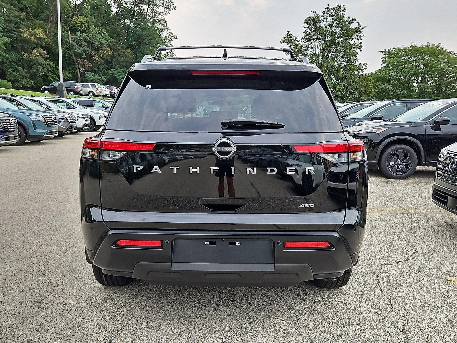2026 Nissan Pathfinder SV