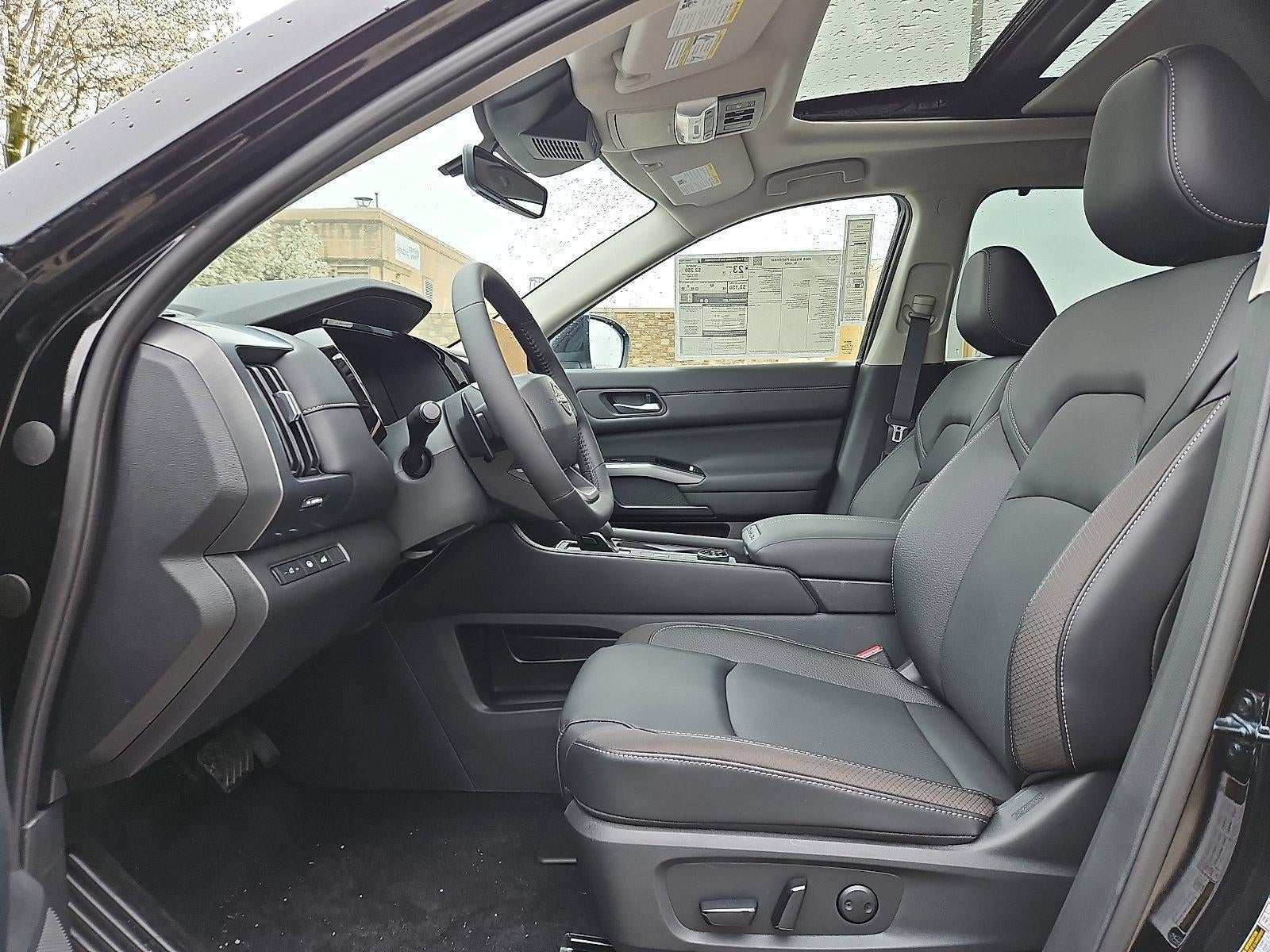 2026 Nissan Pathfinder SL