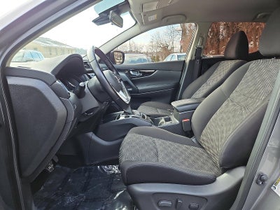 2022 Nissan Rogue Sport SV